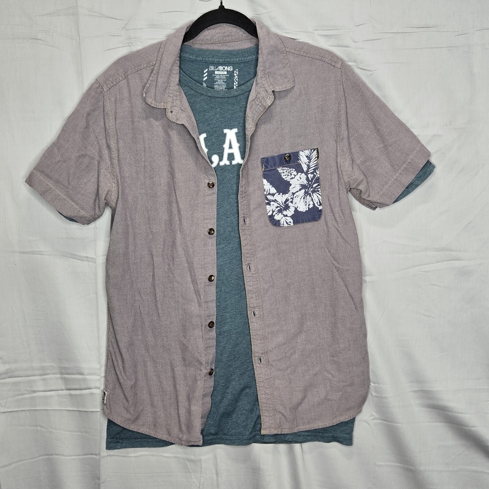 Billabong Lot Of 2 T-Shirt And Button Up Collared Short Sleeve Shirt, Mens Sz M